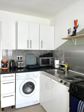 Crescent 1 bed Apartment